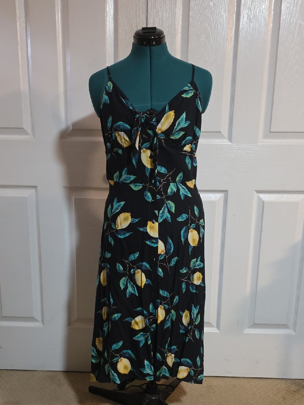 Jessica Simpson Black Lemon-Print Midi Dress